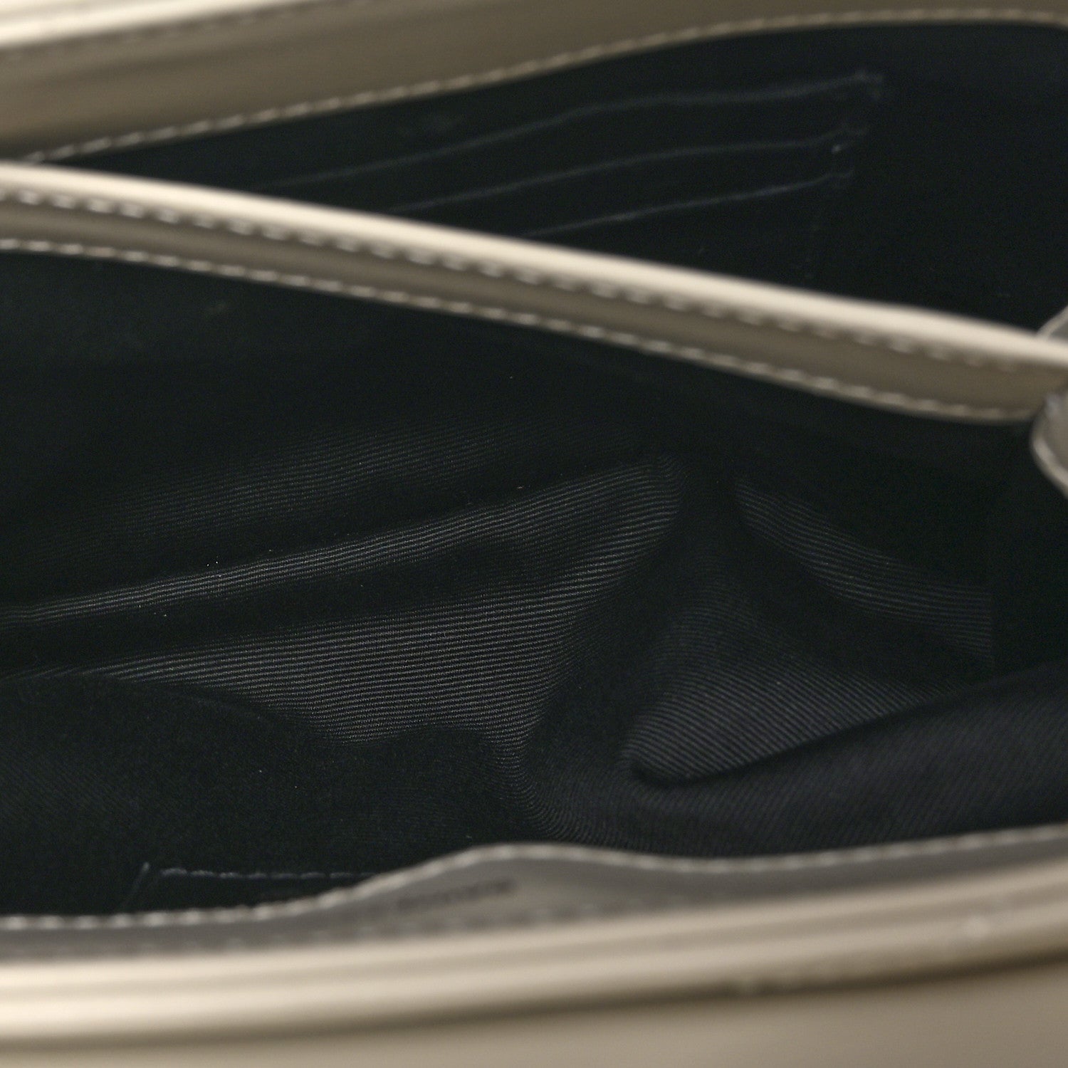 Saint Laurent Calfskin Y Quilted Monogram Toy Loulou Crossbody Bag Blanc Vintage 6 of 11