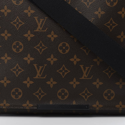 Louis Vuitton Monogram Macassar District MM 9 of 10