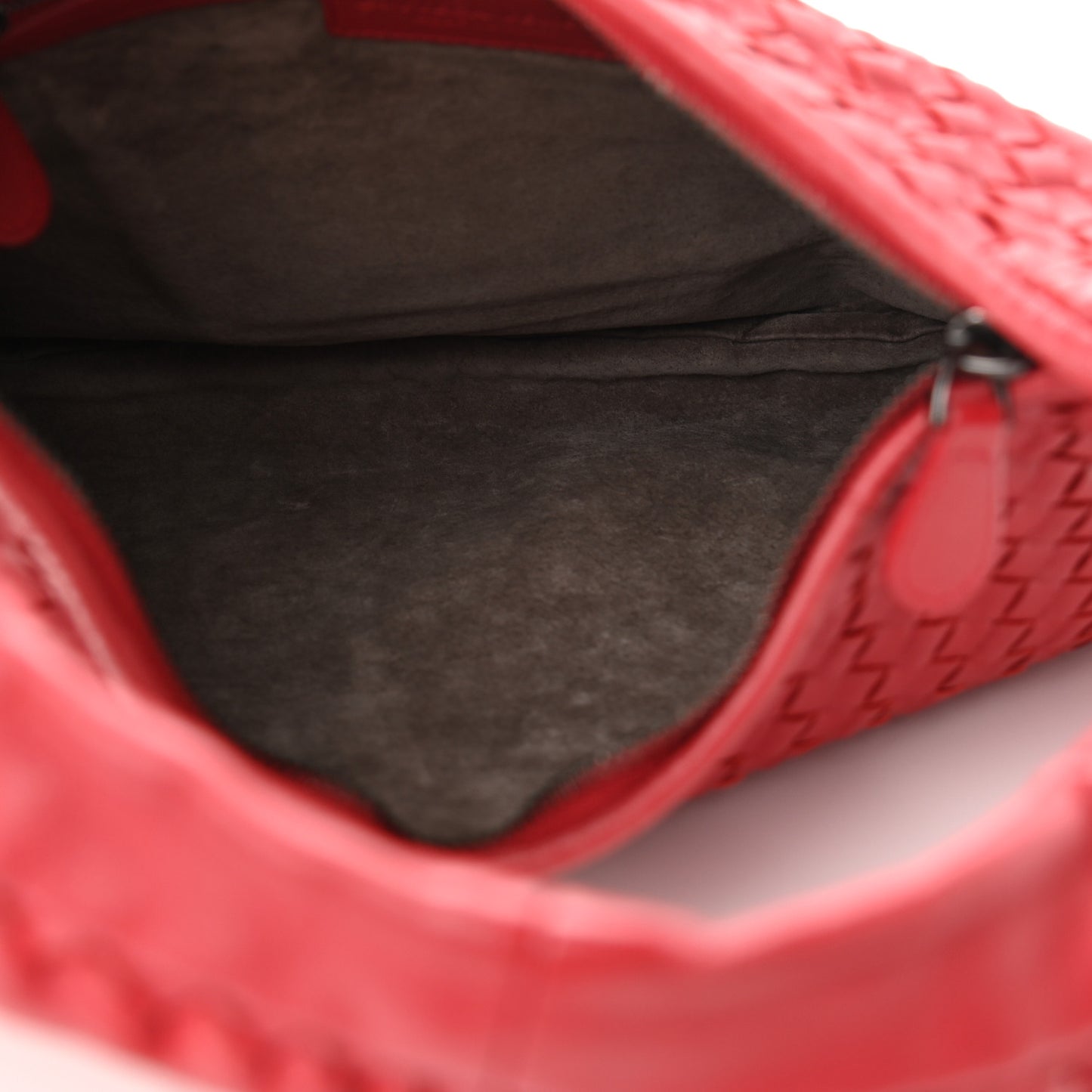 Nappa Intrecciato Medium Veneta Hobo Red