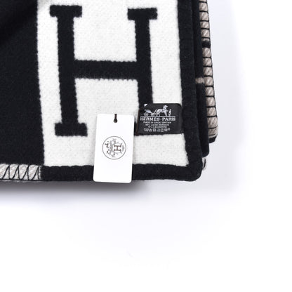 Hermes Wool Cashmere Avalon III Blanket Ecru Black 3 of 4