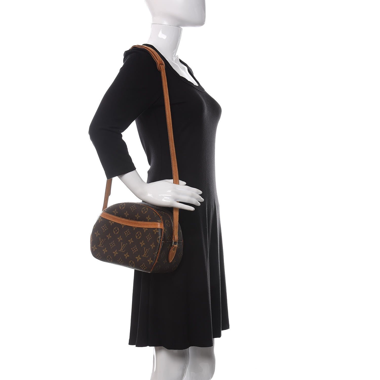 Louis Vuitton Monogram Blois 2 of 15