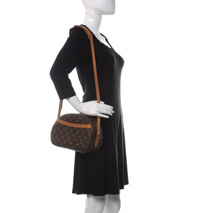 Louis Vuitton Monogram Blois 2 of 15