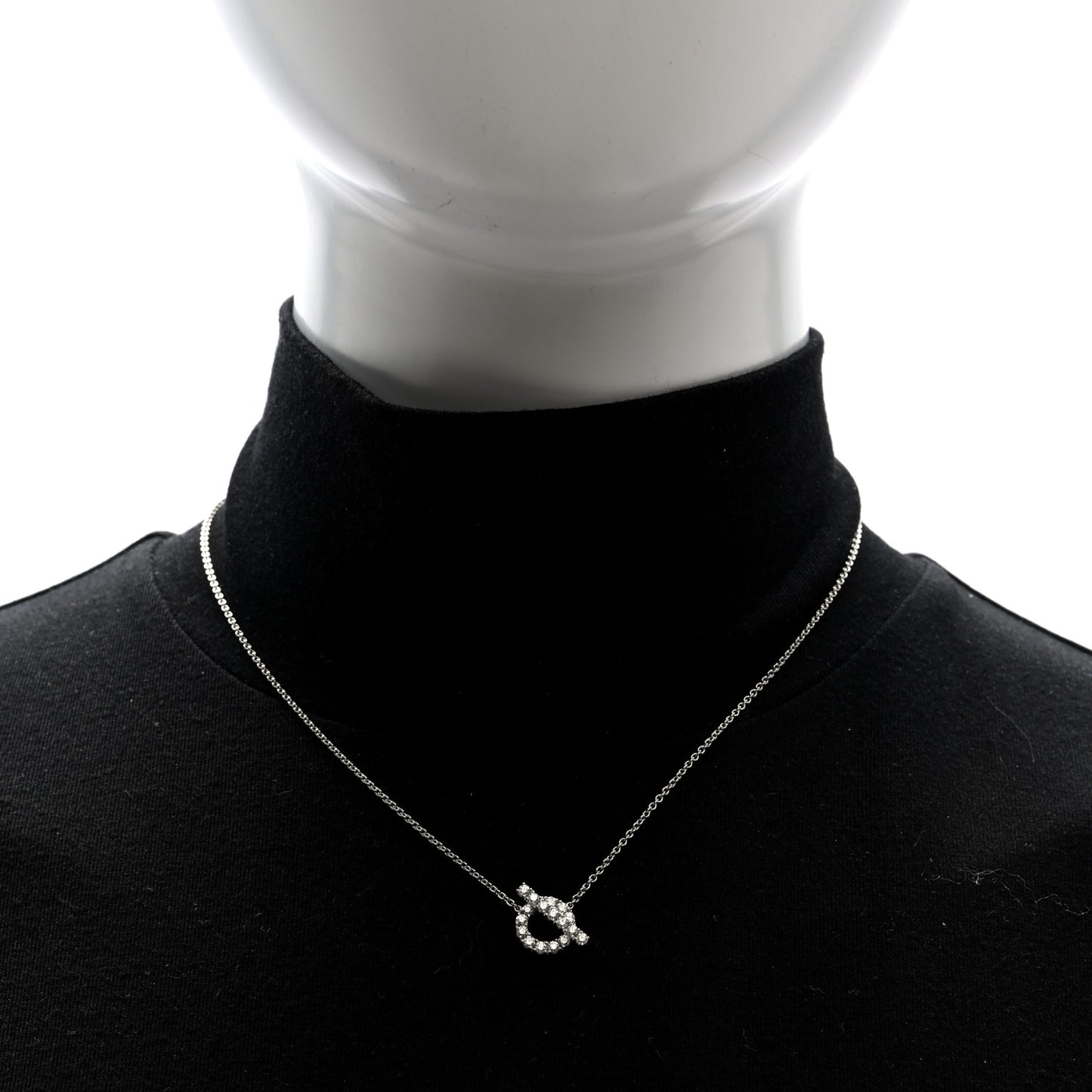 18K White Gold Diamond Finesse Pendant Necklace