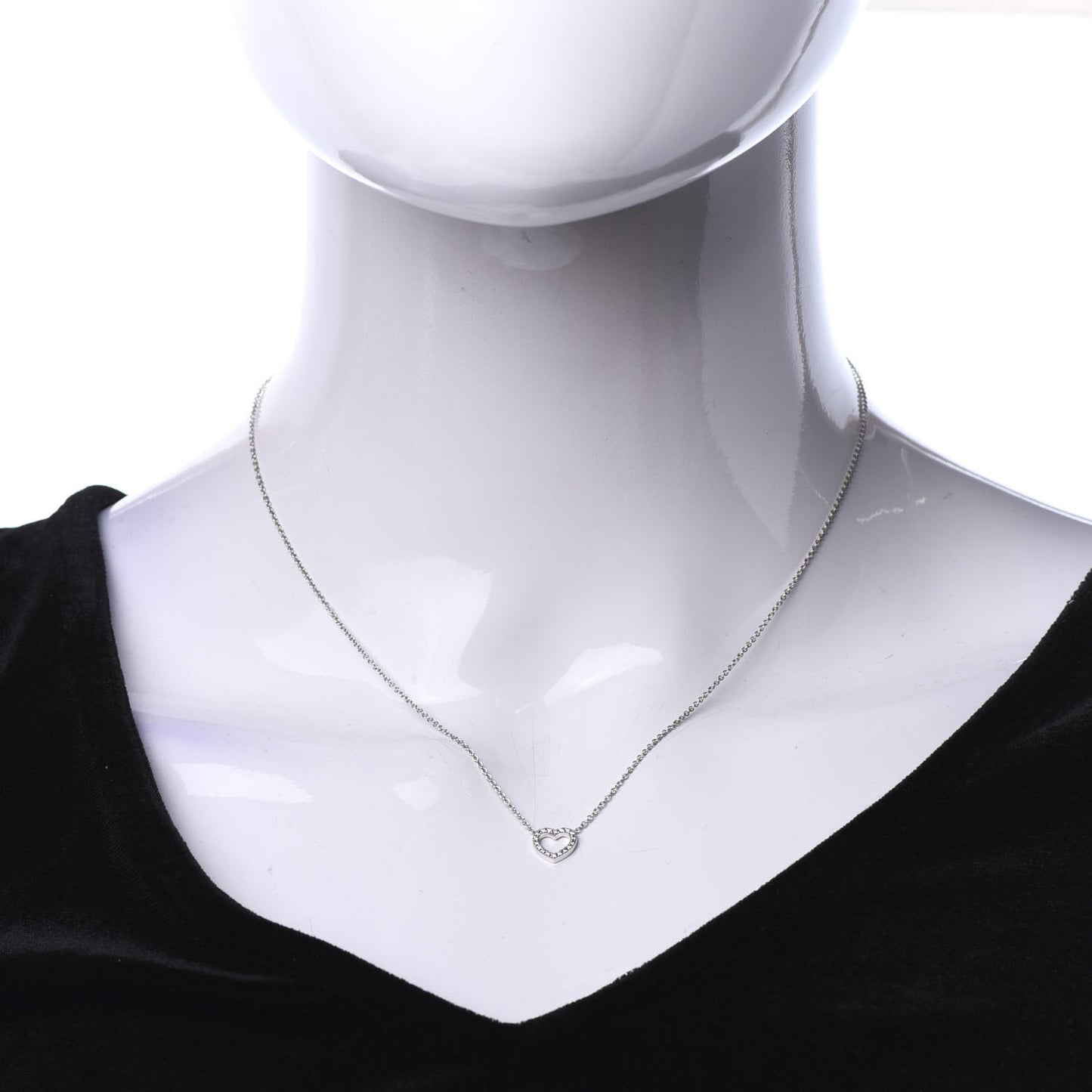 18K White Gold Diamond Metro Heart Pendant Necklace