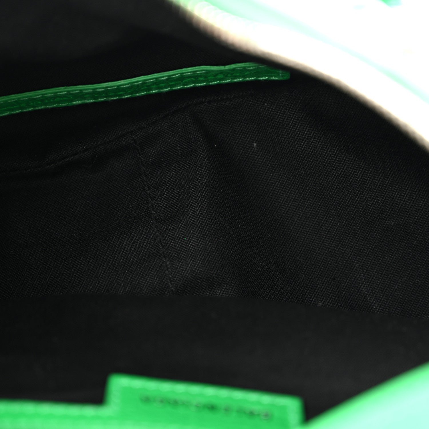 Balenciaga Agneau Arena Small Le Cagole Shoulder Bag Vivid Green 6 of 14