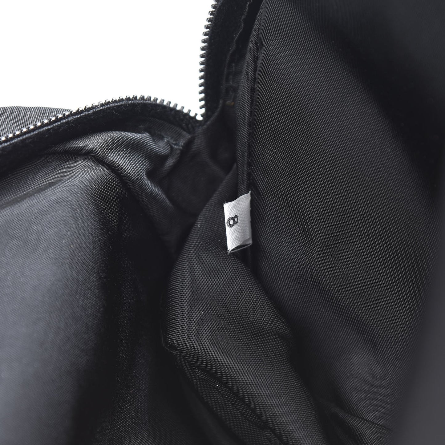 Nylon Tessuto Saffiano Travel Pouch Black