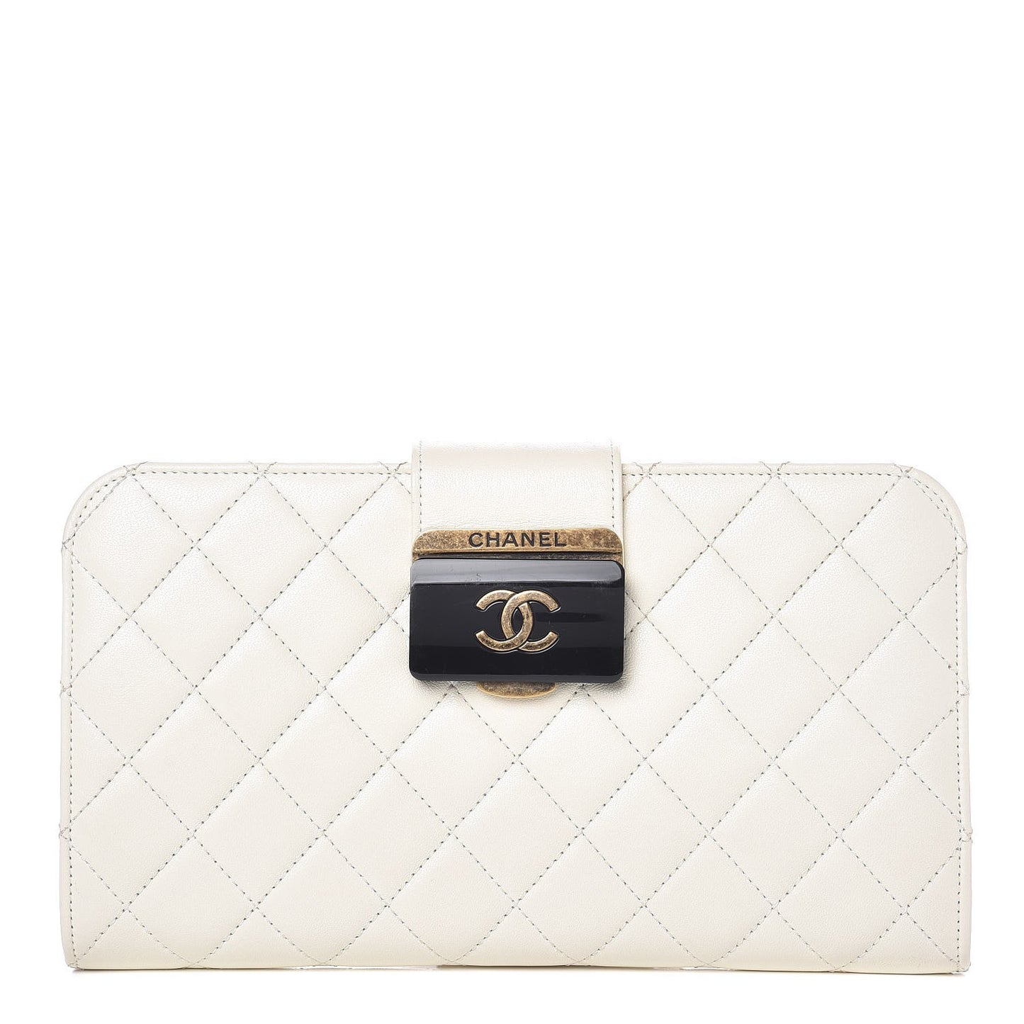 Sheepskin Quilted Beauty Lock Clutch White