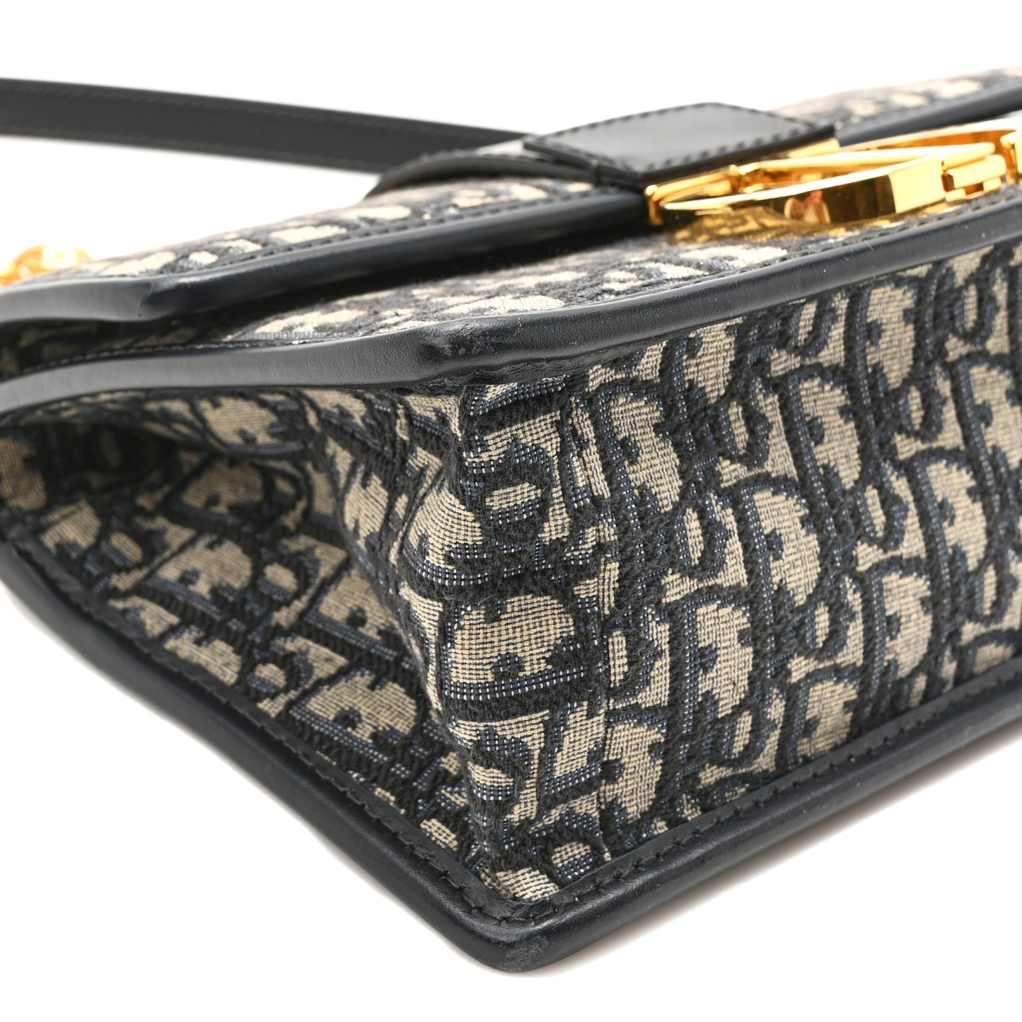Oblique 30 Montaigne Chain Flap Bag Blue