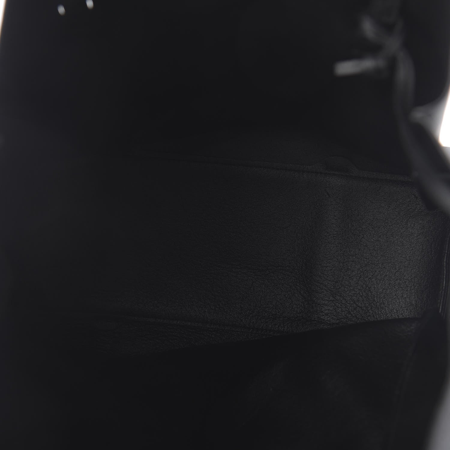 Balenciaga Pebbled Calfskin Medium Everyday Tote Black 5 of 8