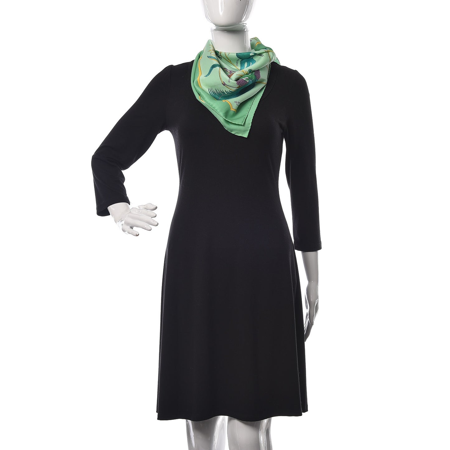 Silk Vintage Les Oiseaux Des Iles Scarf 70 Jade Jaune Violet