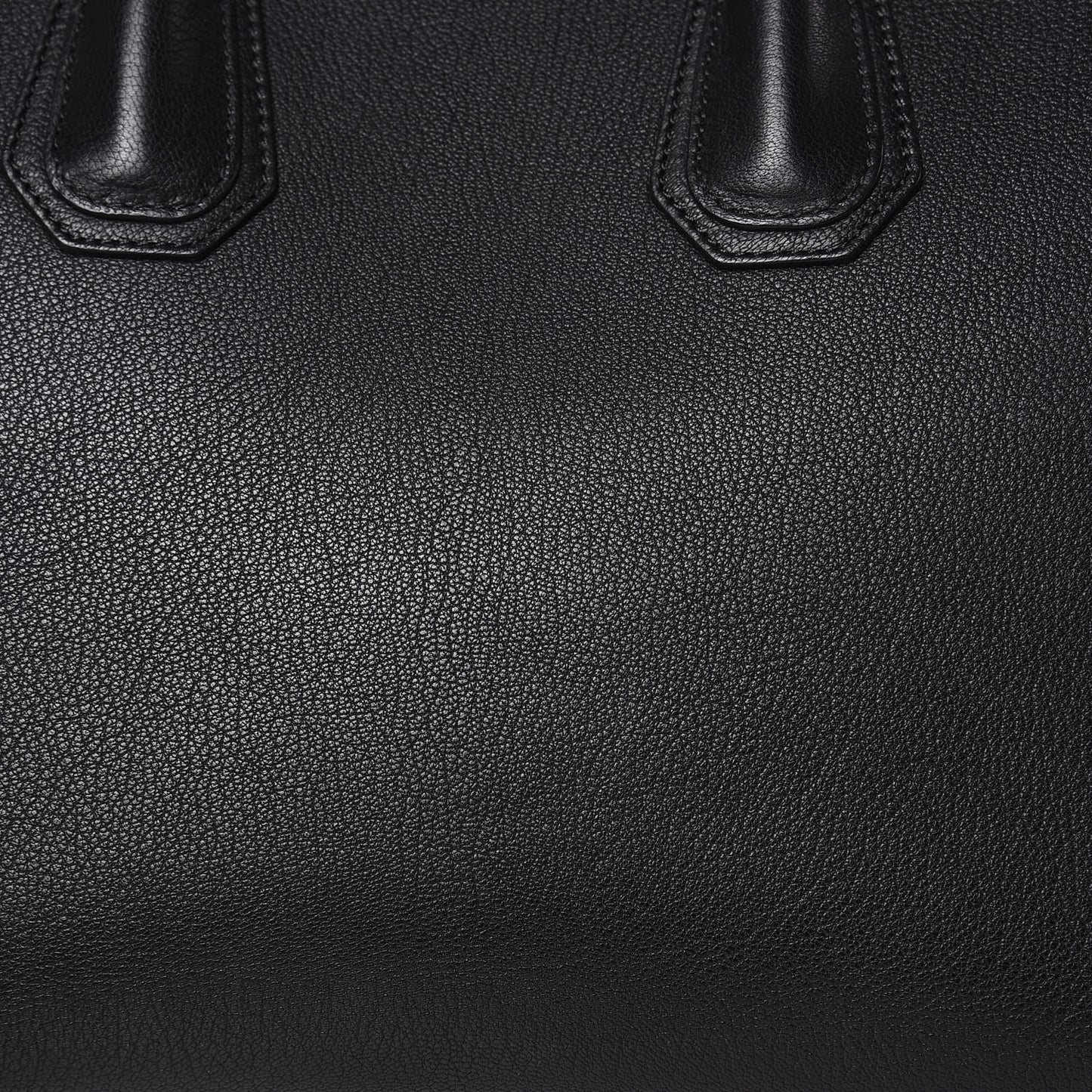 Sugar Goatskin Medium Antigona Black