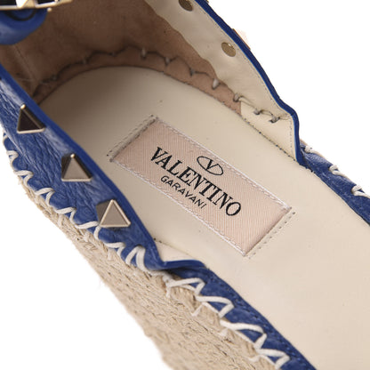 Valentino Garavani Grained Calfskin Rockstud Ankle Strap Espadrille 15/105mm Wedge Sandals 38 Blu Delft Natural 6 of 8