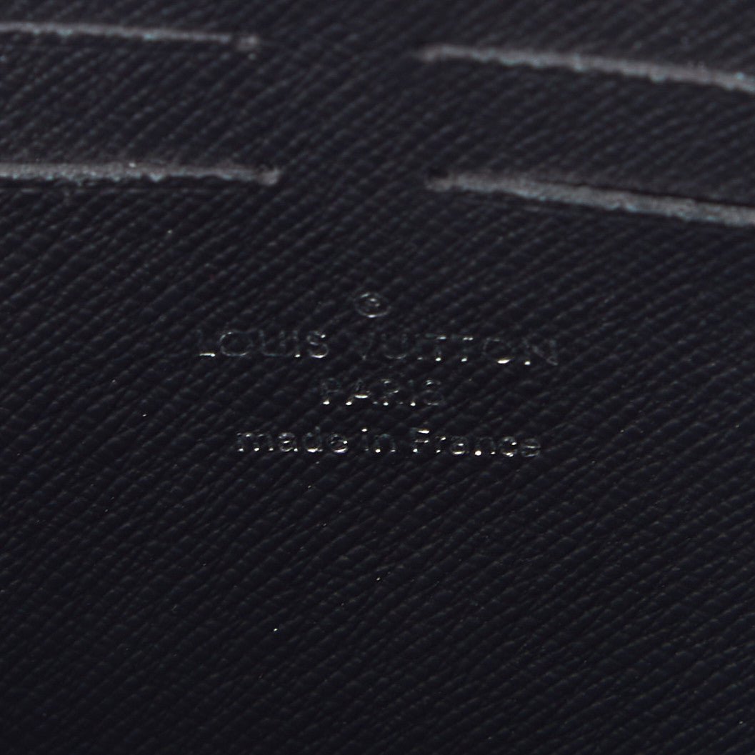 Louis Vuitton Taiga Pochette Voyage MM Black 5 of 7