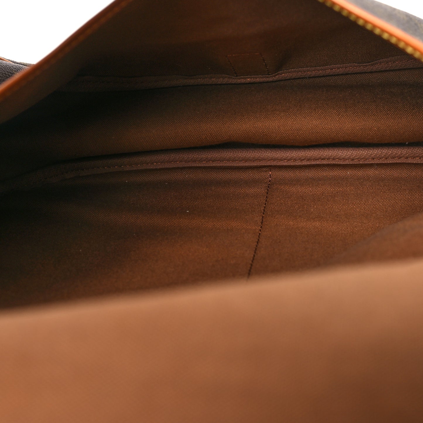 Monogram Saumur 35