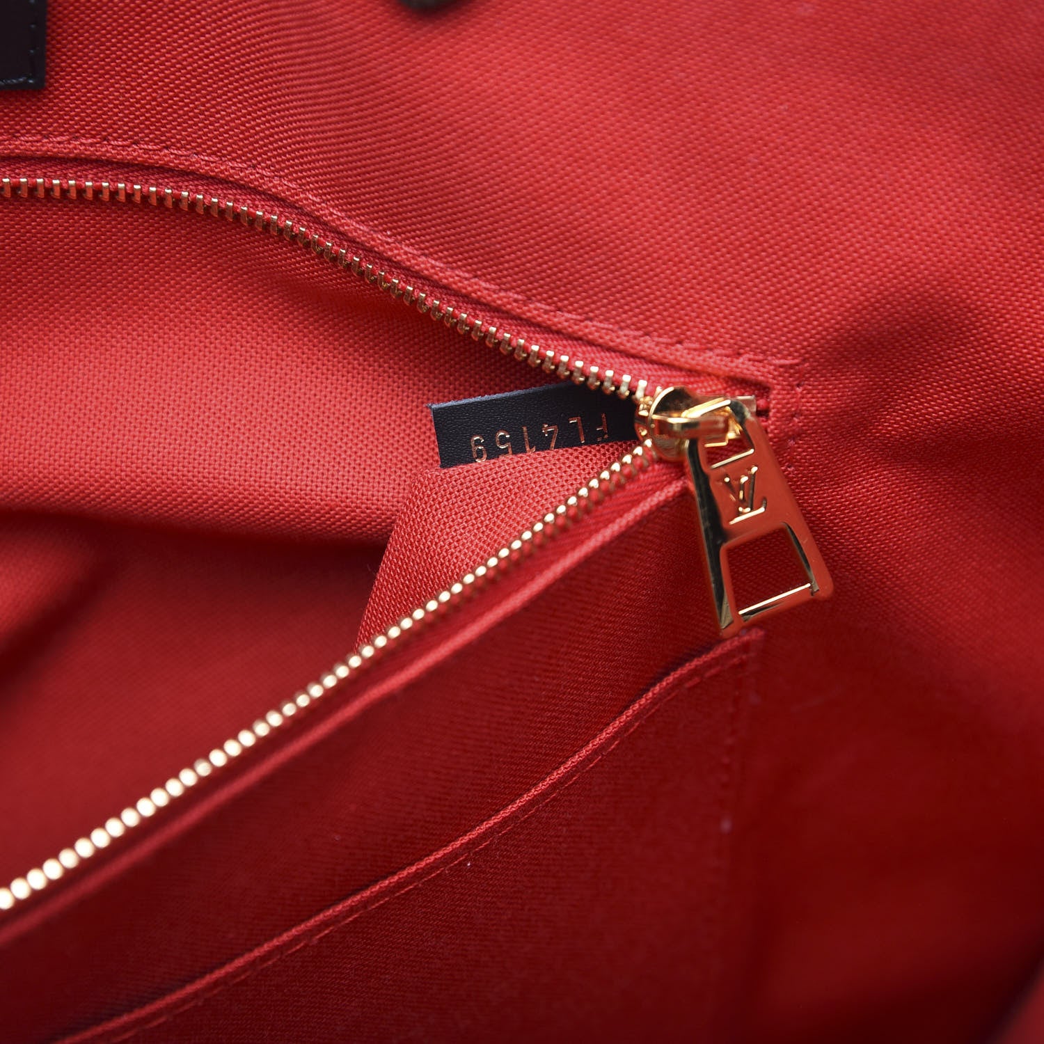 Louis Vuitton Reverse Monogram Giant Onthego GM 8 of 9