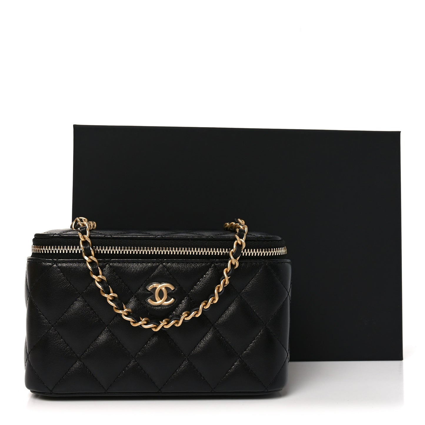 Lambskin Quilted Pearl Crush Small Vanity Case With Chain Black
