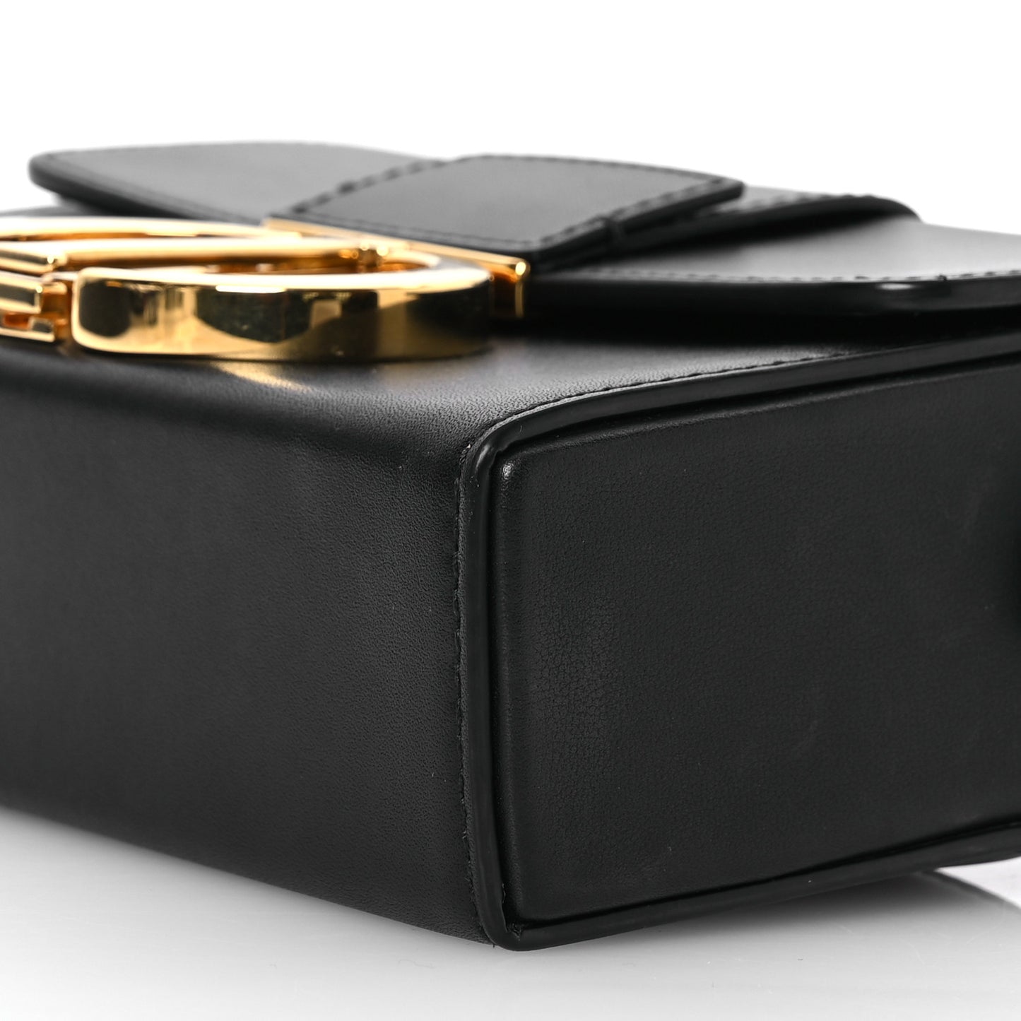 Box Calfskin 30 Montaigne Box Bag Black