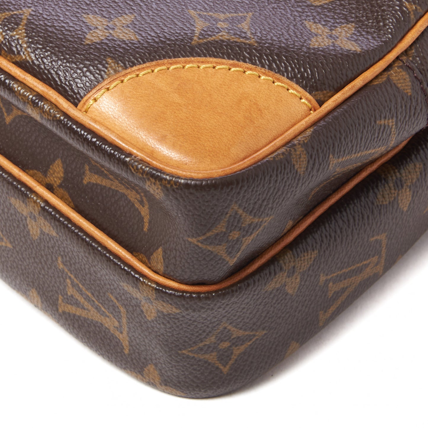 Monogram Amazone