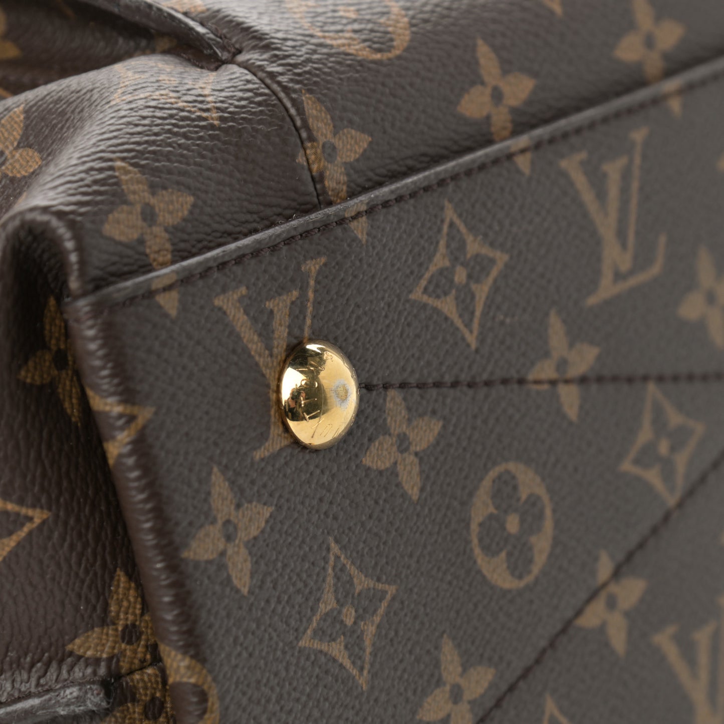Monogram Metis