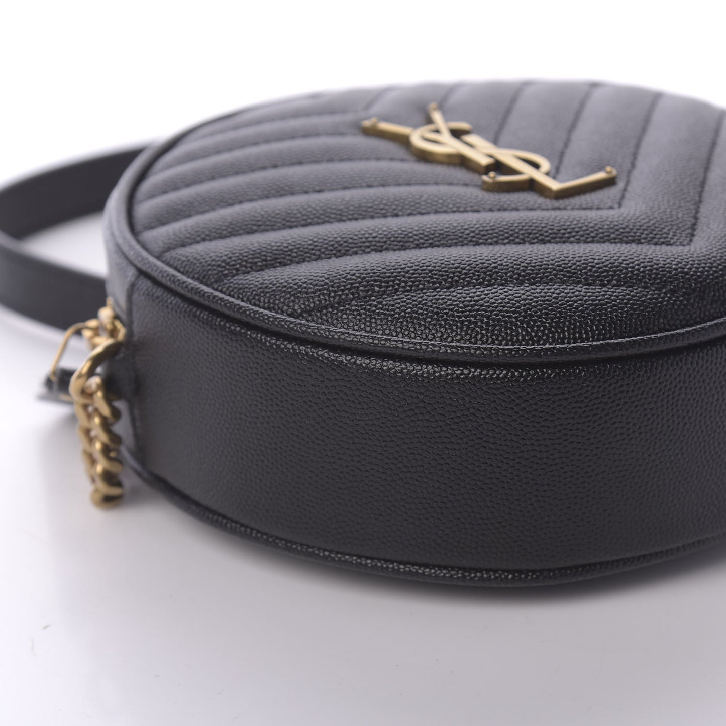 Grain De Poudre Matelasse Chevron Quilted Round Vinyle Camera Bag Black