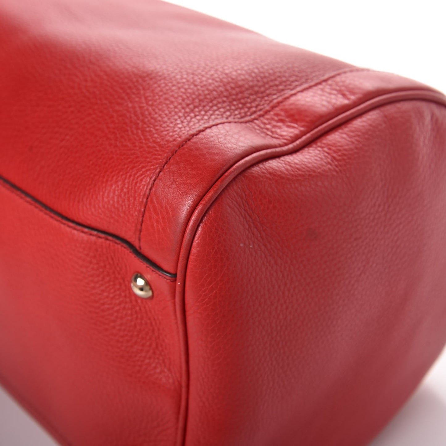 Pebbled Calfskin Medium Soho Boston Red