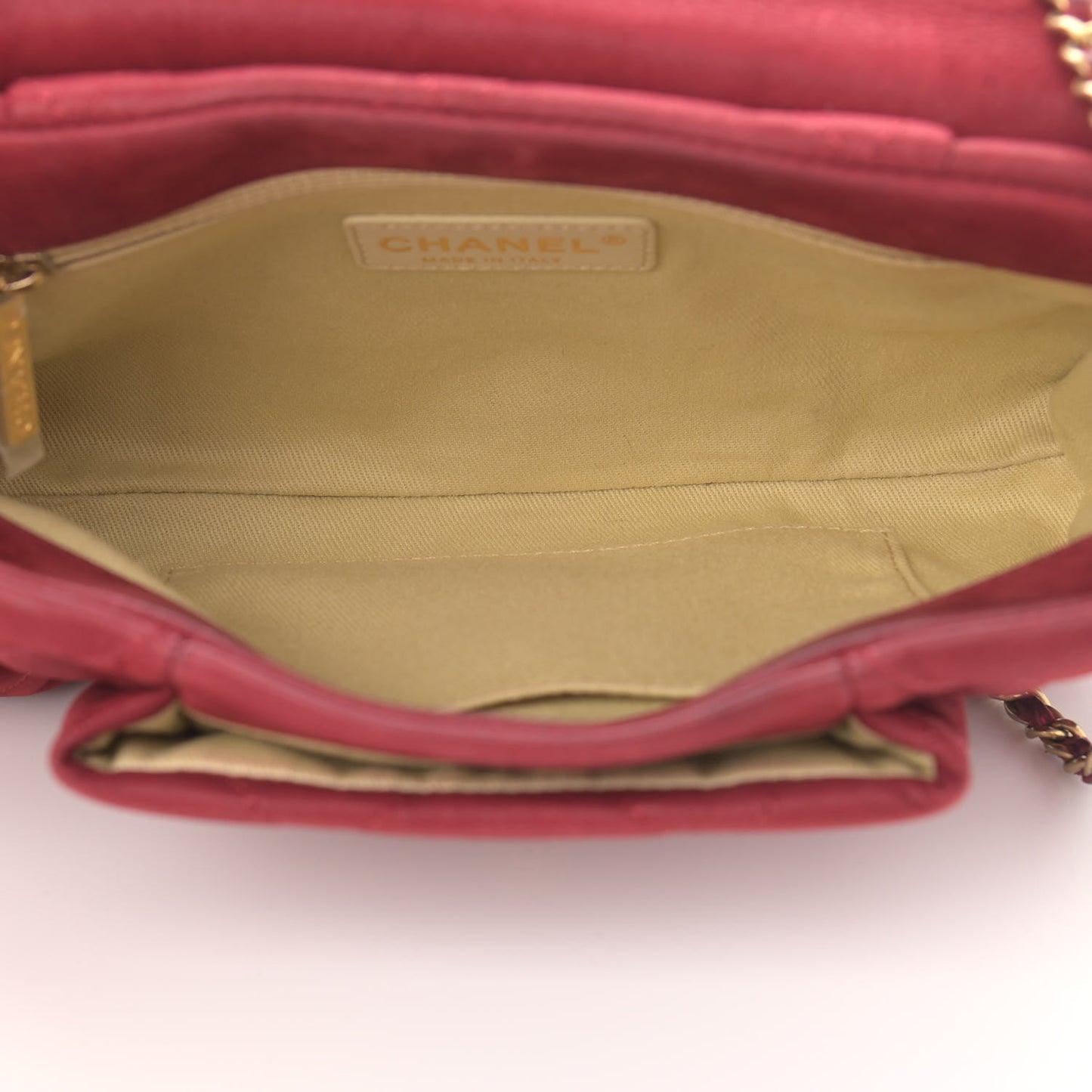 Iridescent Calfskin Quilted Small Chic Quilt Flap Red