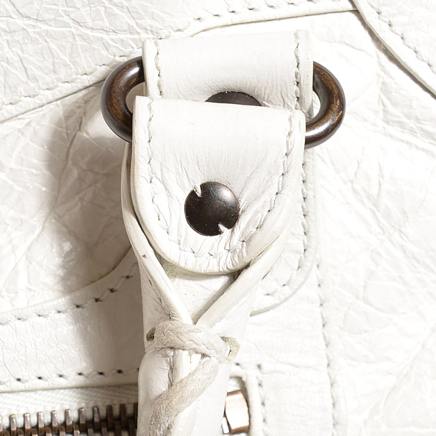 Agneau Classic Hardware Velo Creme Ivory