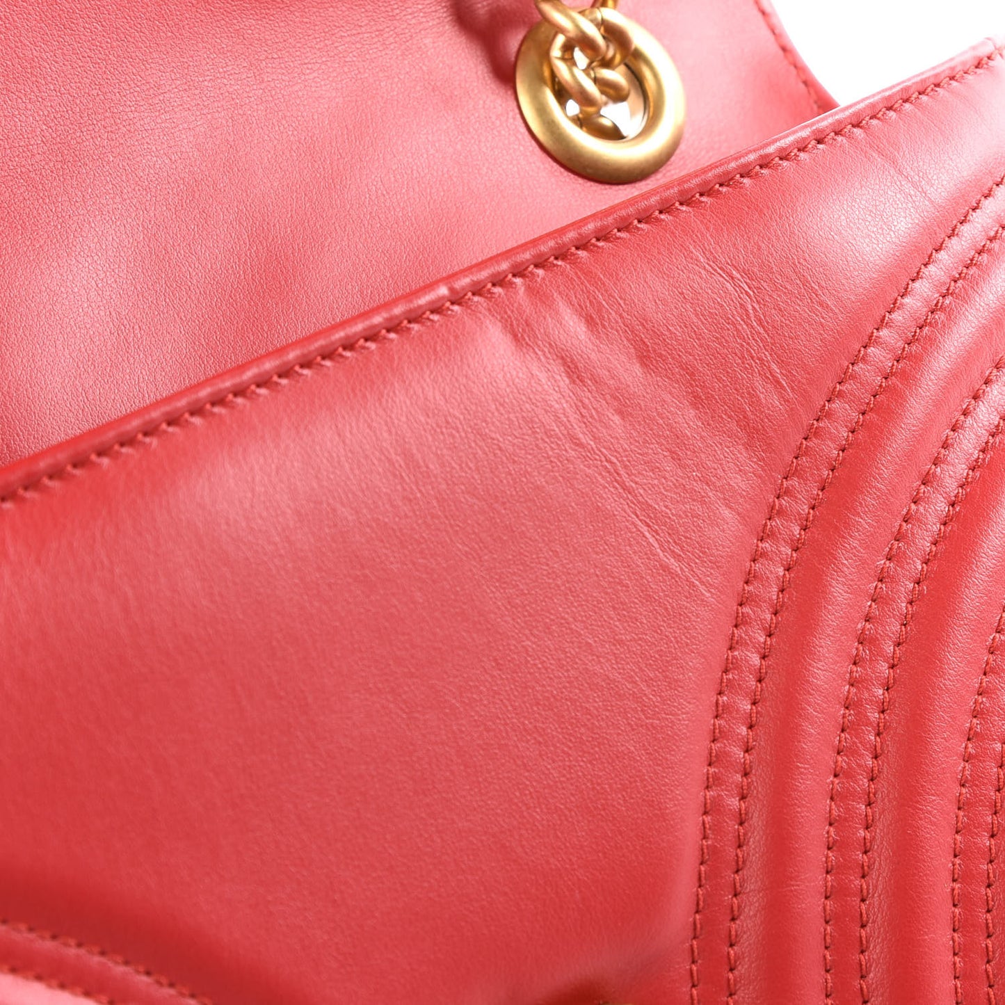 Calfskin Matelasse Small GG Marmont Shoulder Bag Hibiscus Red