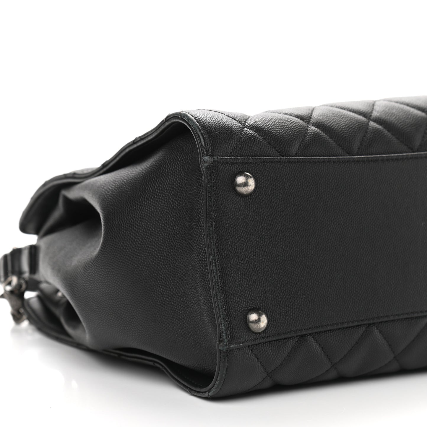 Caviar Quilted Medium CC Bucket Bag Black