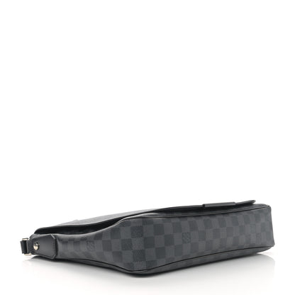 Louis Vuitton Damier Graphite Daniel MM 3 of 10
