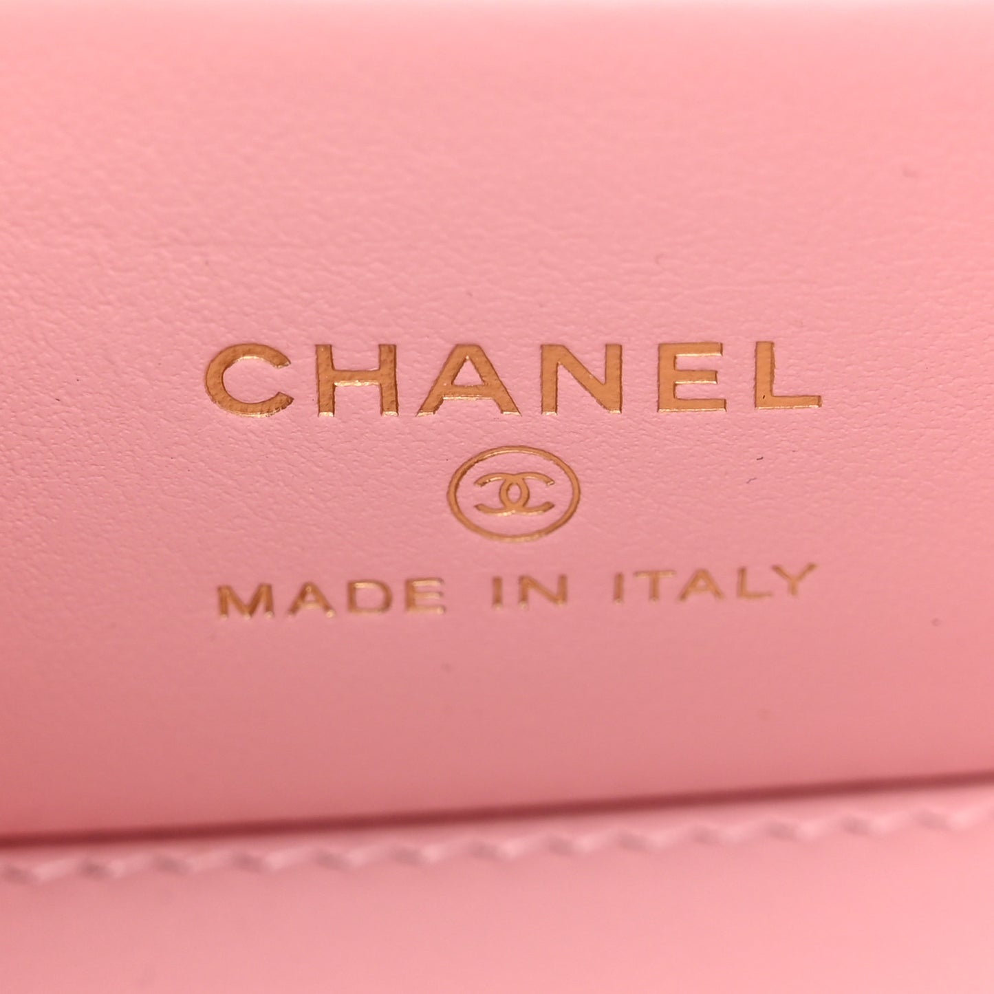 Lambskin Resin Quilted Vanity Case With Chain Pink