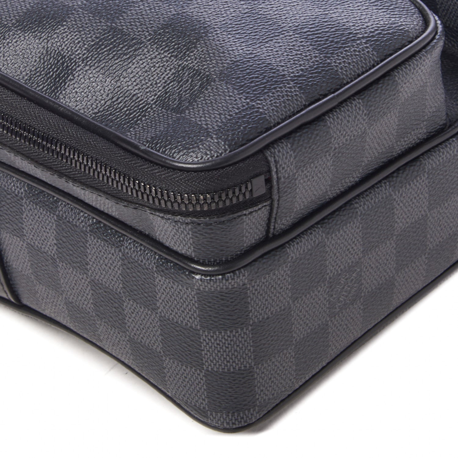 Louis Vuitton Damier Graphite Utility Messenger 6 of 9