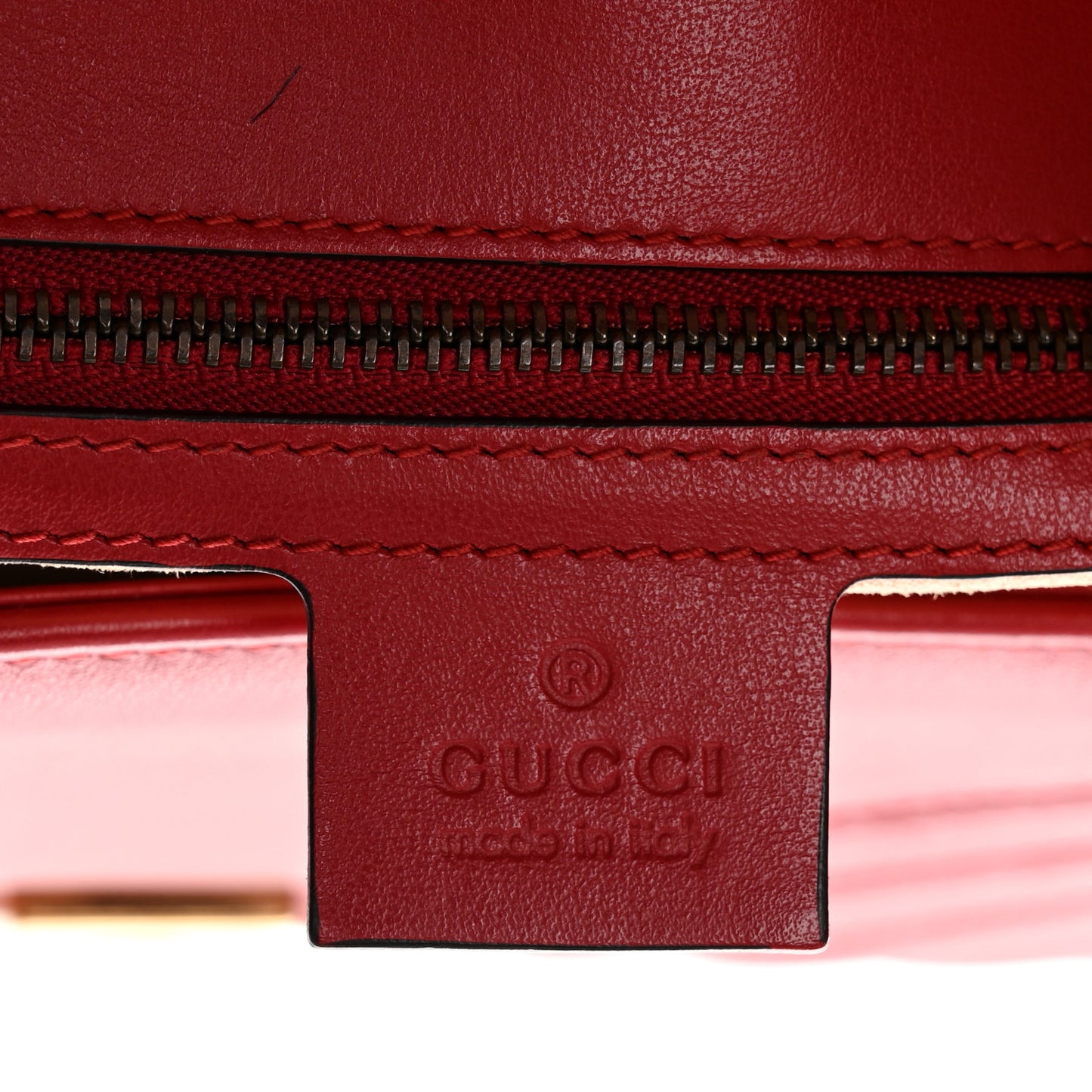 Calfskin Matelasse Small GG Marmont Shoulder Bag Hibiscus Red
