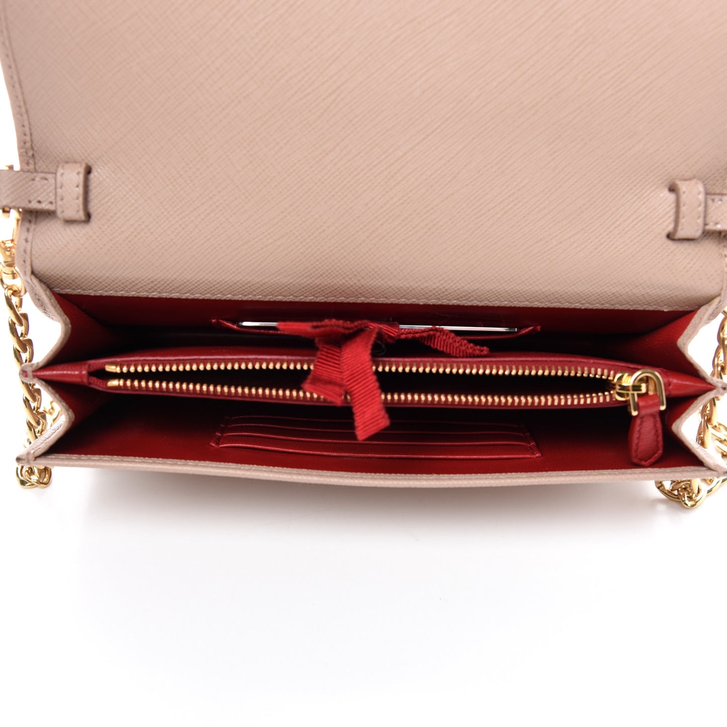 Saffiano Lux Monocrome Chain Wallet Cipria