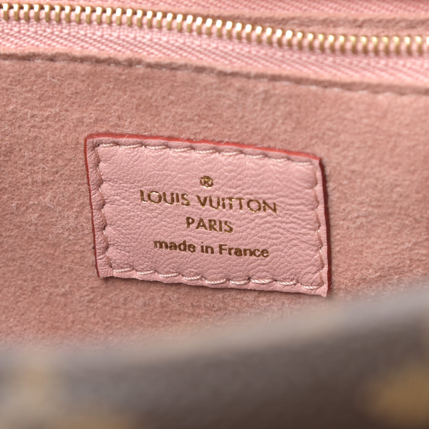 Grained Calfskin Monogram Double V Rose Poudre