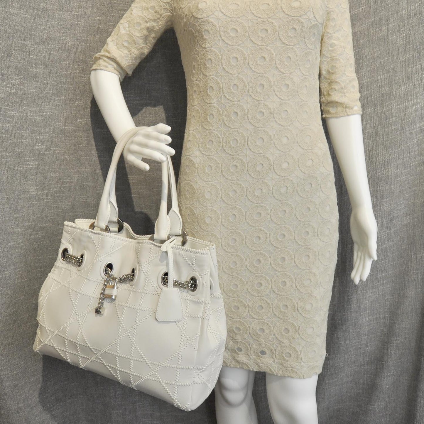 Lambskin Cannage Overstitching Chri Chri Tote White
