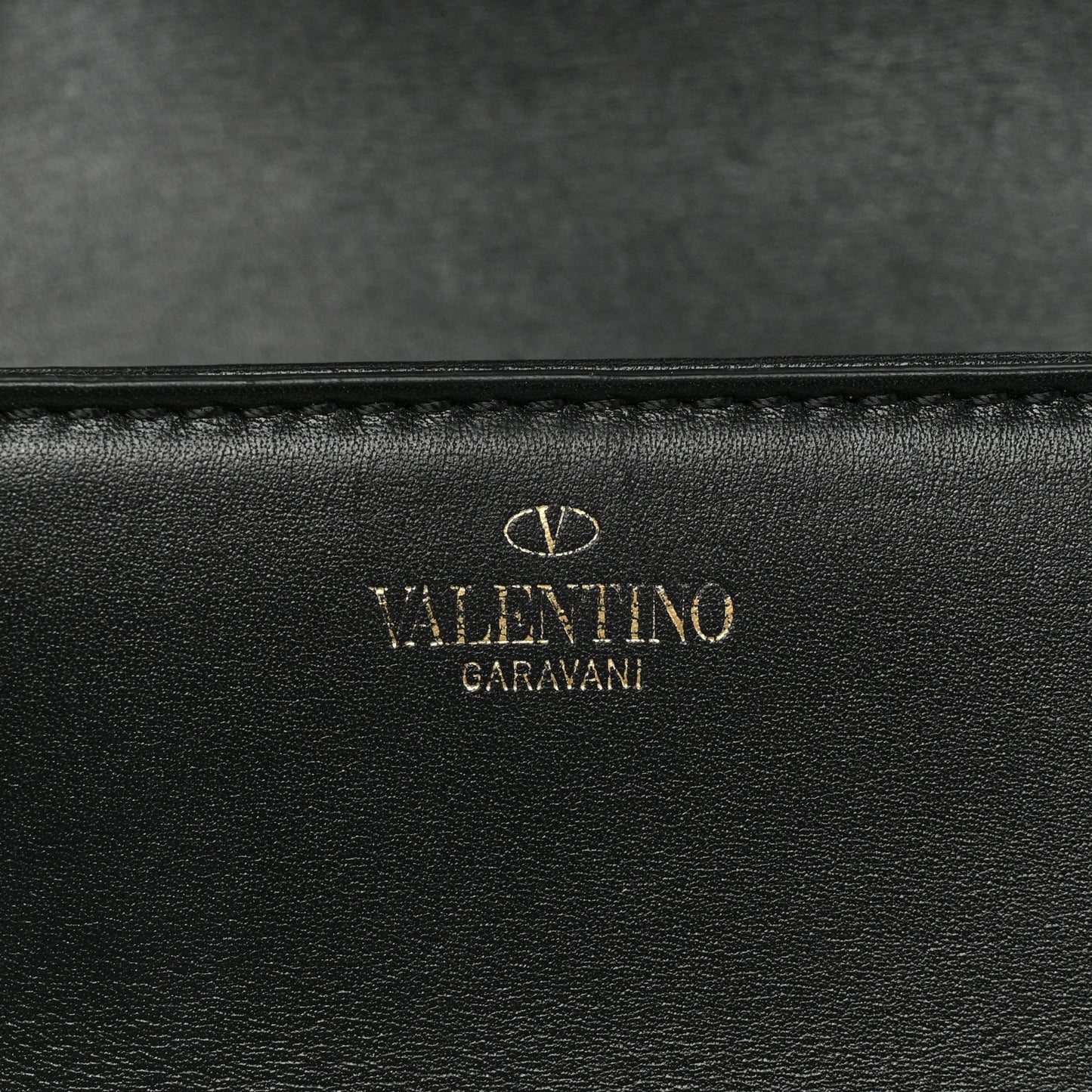 Calfskin Small Vlogo Chain Shoulder Bag Black