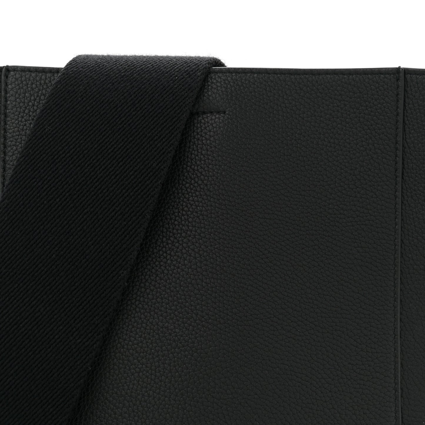 Soft Grained Calfskin Small Sangle Bucket Bag Black