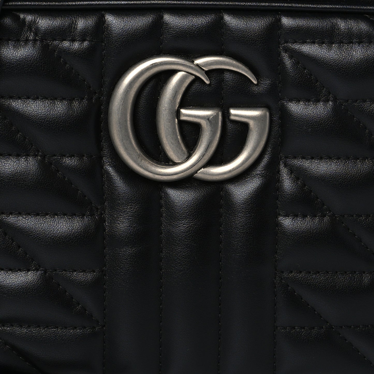 Calfskin Matelasse Aria Small GG Marmont Chain Shoulder Bag Black