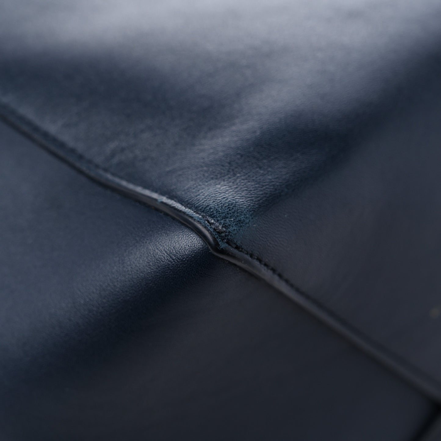 Smooth Calfskin Small Belt Cabas Phantom Navy Blue