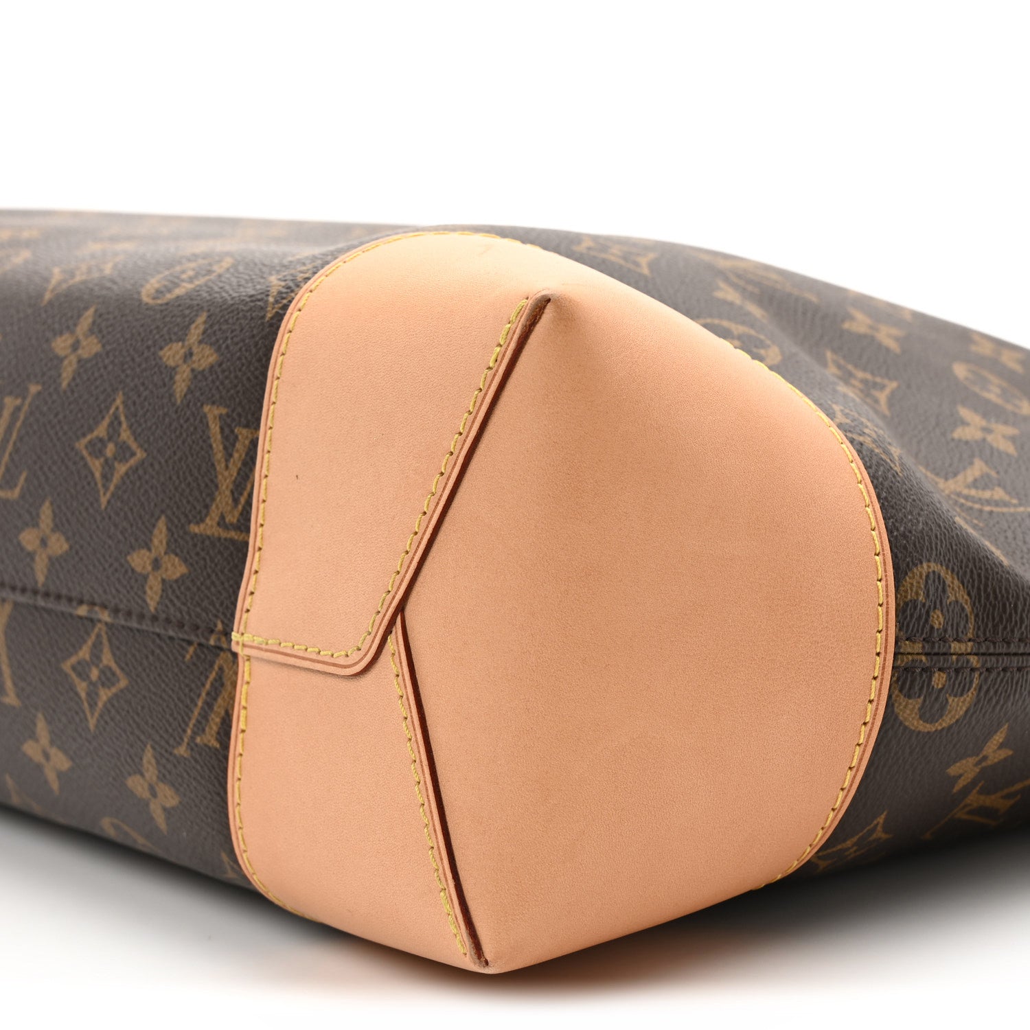 Louis Vuitton Monogram Berri MM 9 of 9