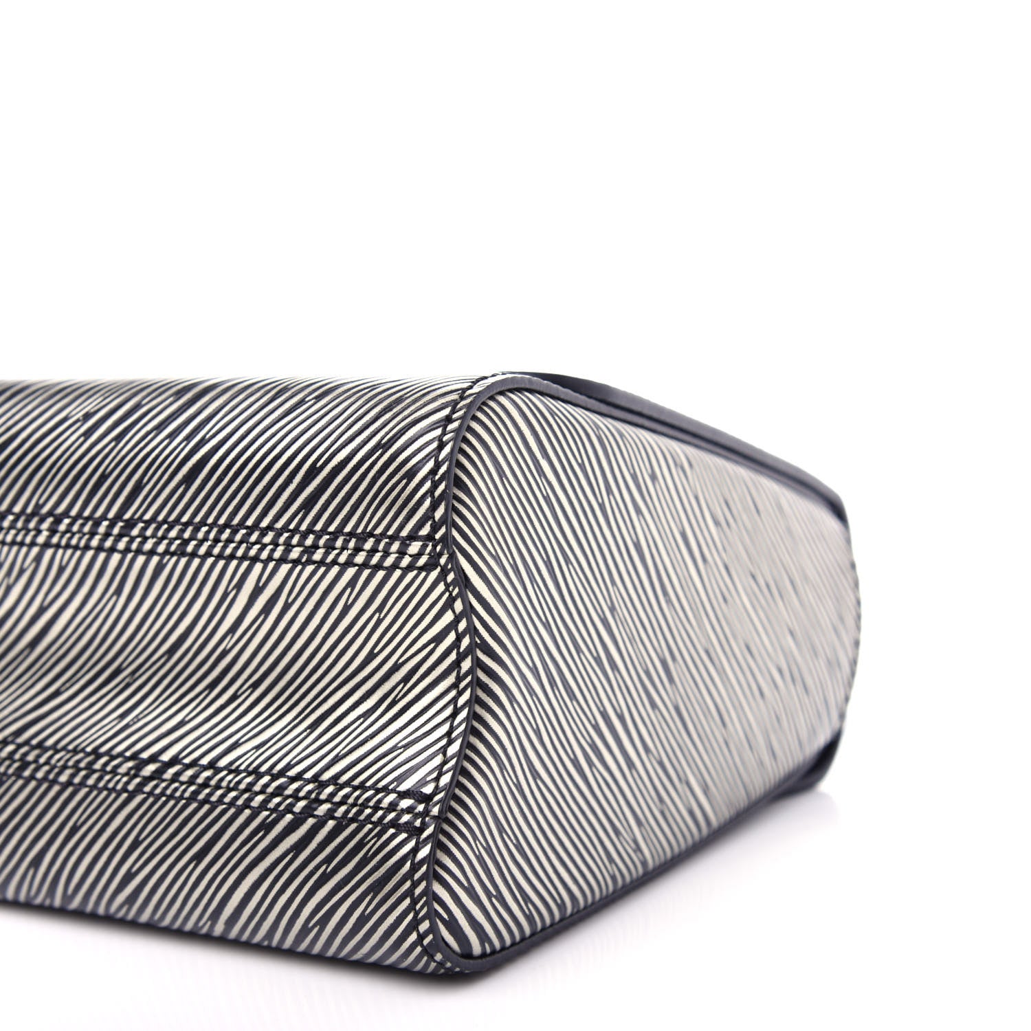 Louis Vuitton Epi Twist Shoulder Bag MM Platine 8 of 9