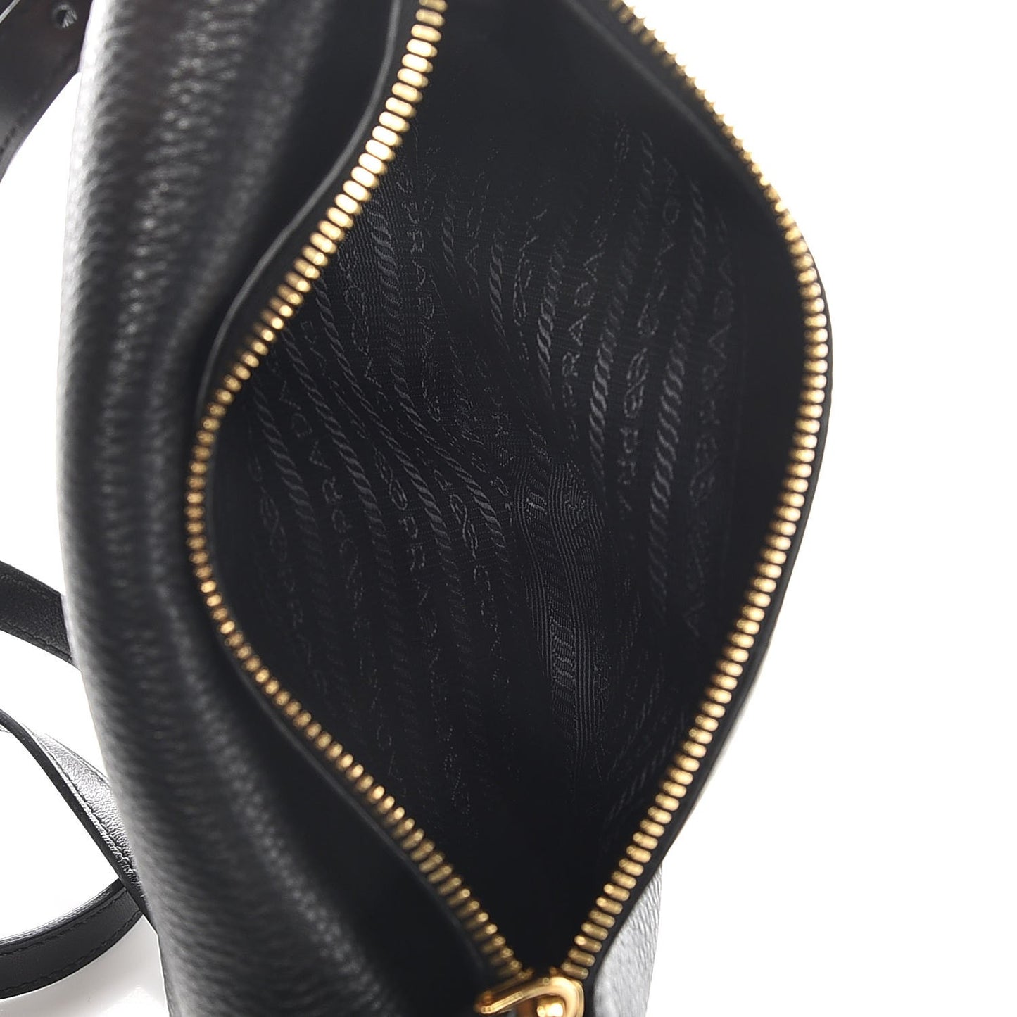 Vitello Daino Shoulder Bag Black