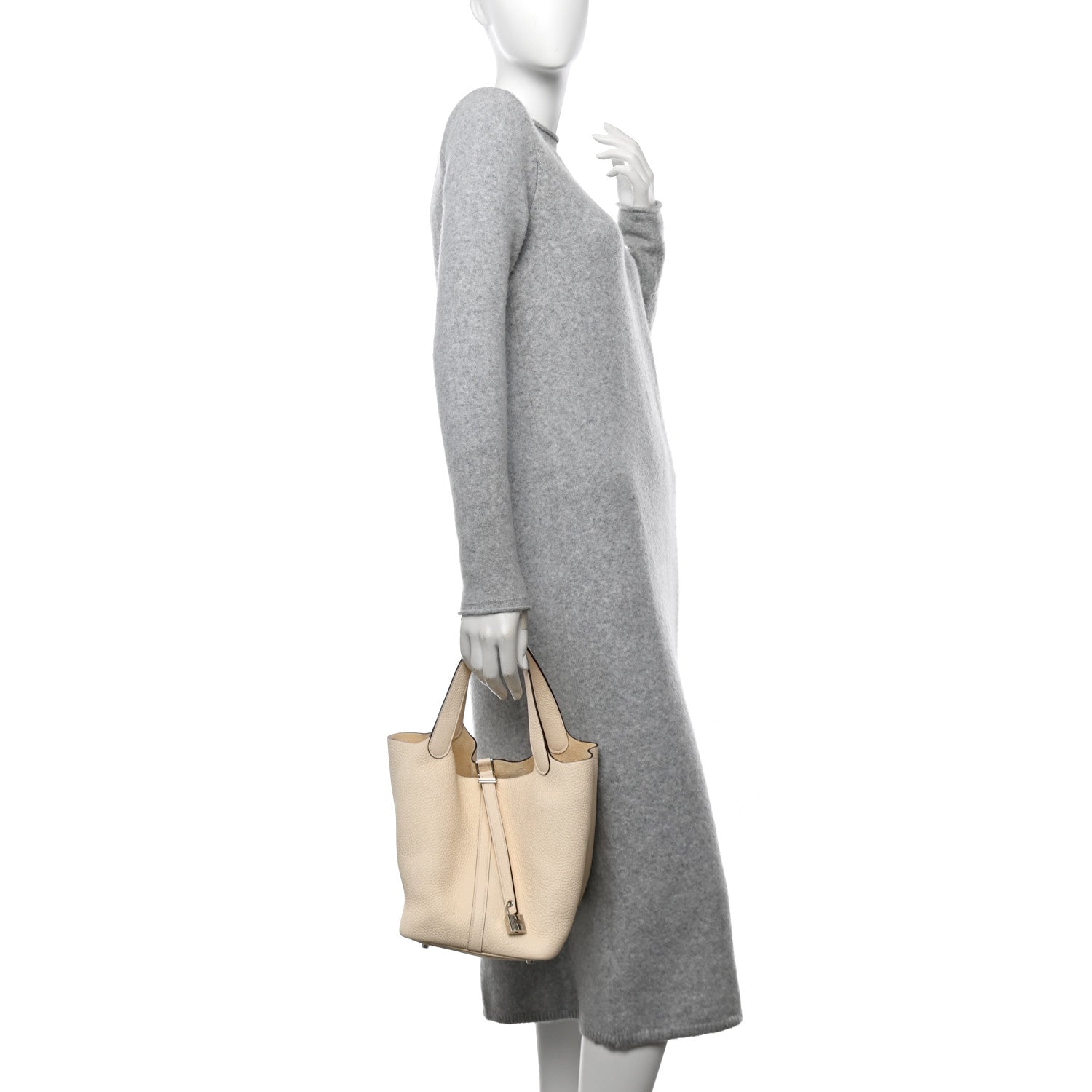 Hermes Taurillon Clemence Picotin Lock 22 MM Nata 2 of 12