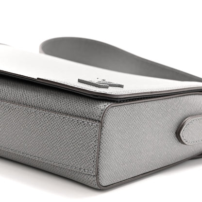 Louis Vuitton Taiga New Flap Messenger Gris 9 of 10