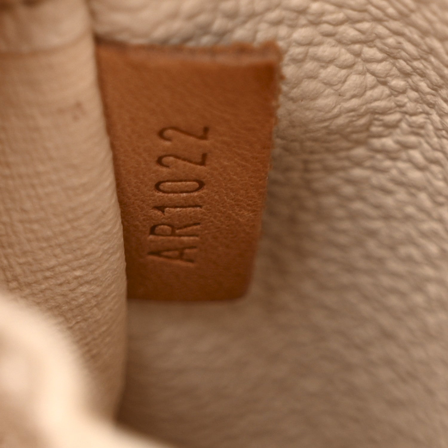 Louis Vuitton Monogram Spontini 7 of 11