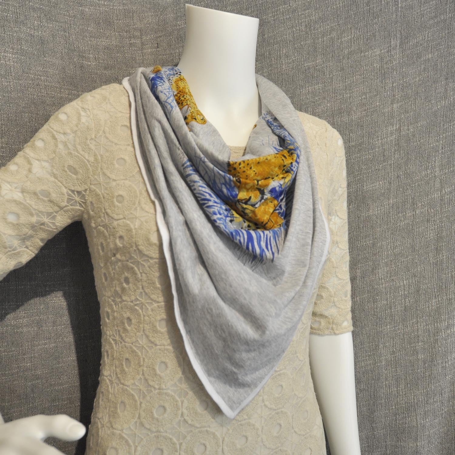 Hermes Cotton Guepards T-Shirt Scarf Gris 2 of 7