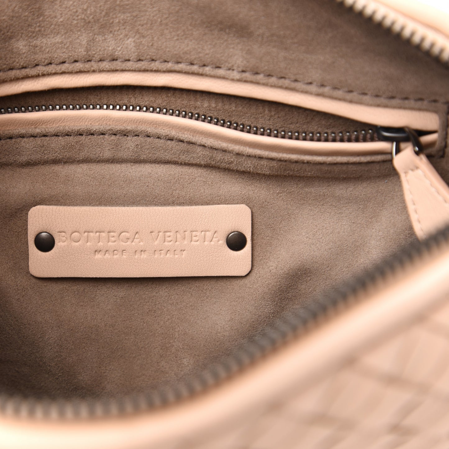 Nappa Intrecciato Nodini Crossbody Messenger Nude