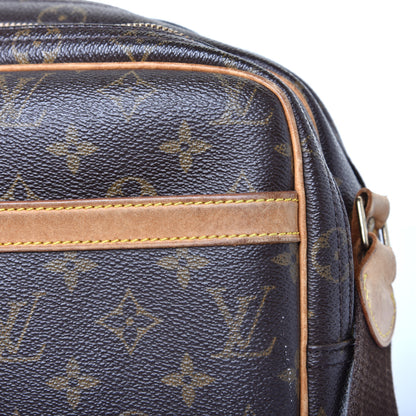 Louis Vuitton Monogram Reporter PM 10 of 17