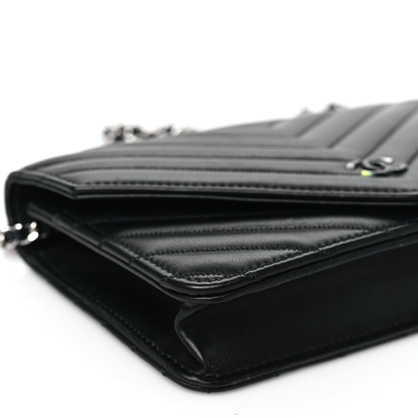 Sheepskin Chevron Wallet On Chain WOC Black